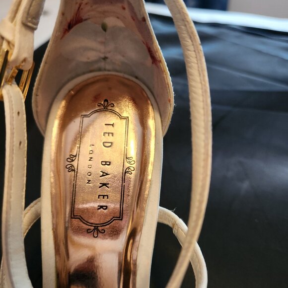 Ted Baker white heels with bow - Picture 4 of 15